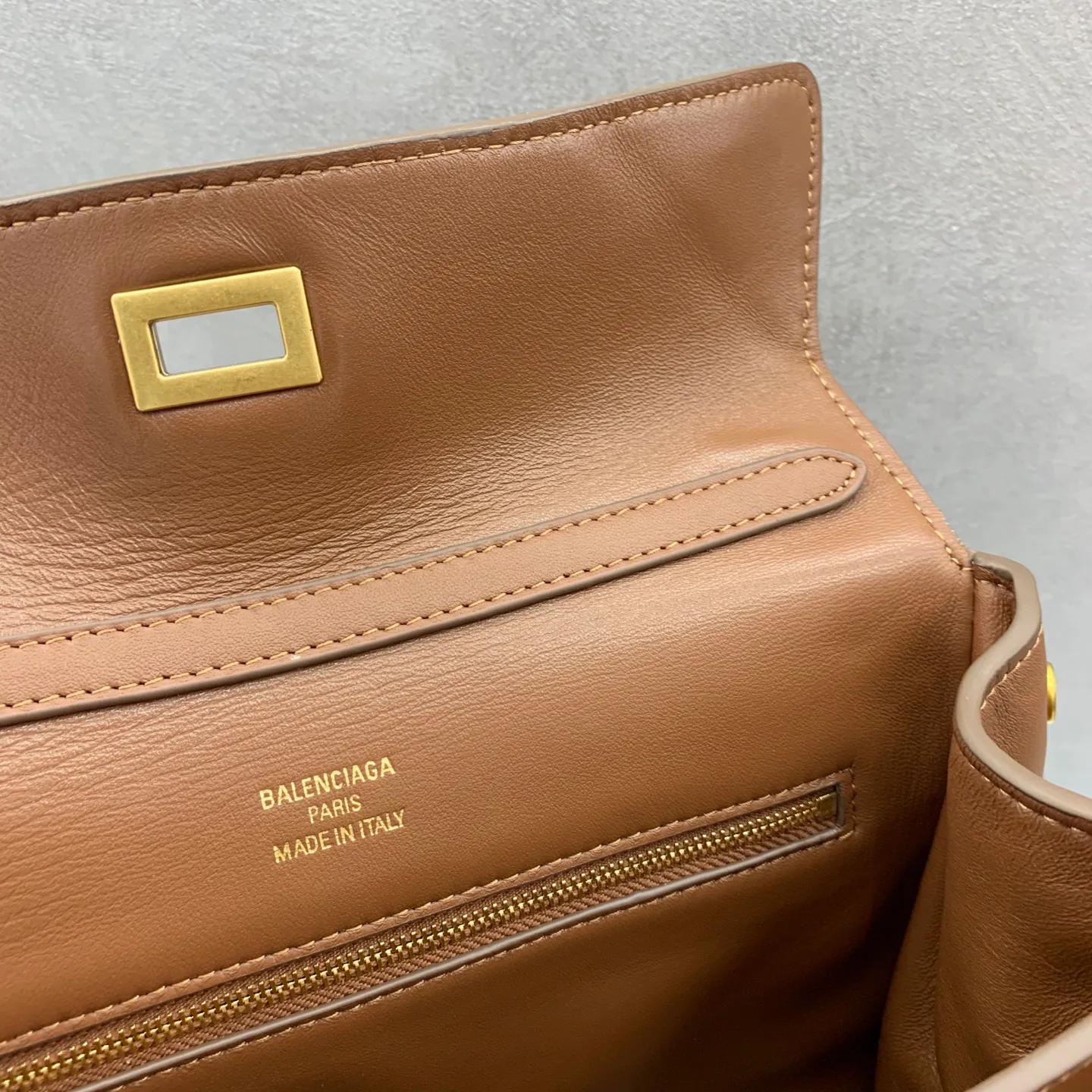 Классические Сумки Женские Balenciaga 17850082