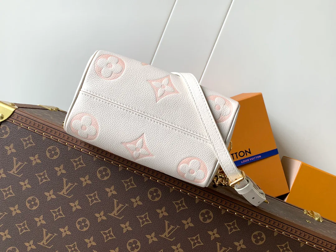 Классические Сумки Женские Louis Vuitton 11488627