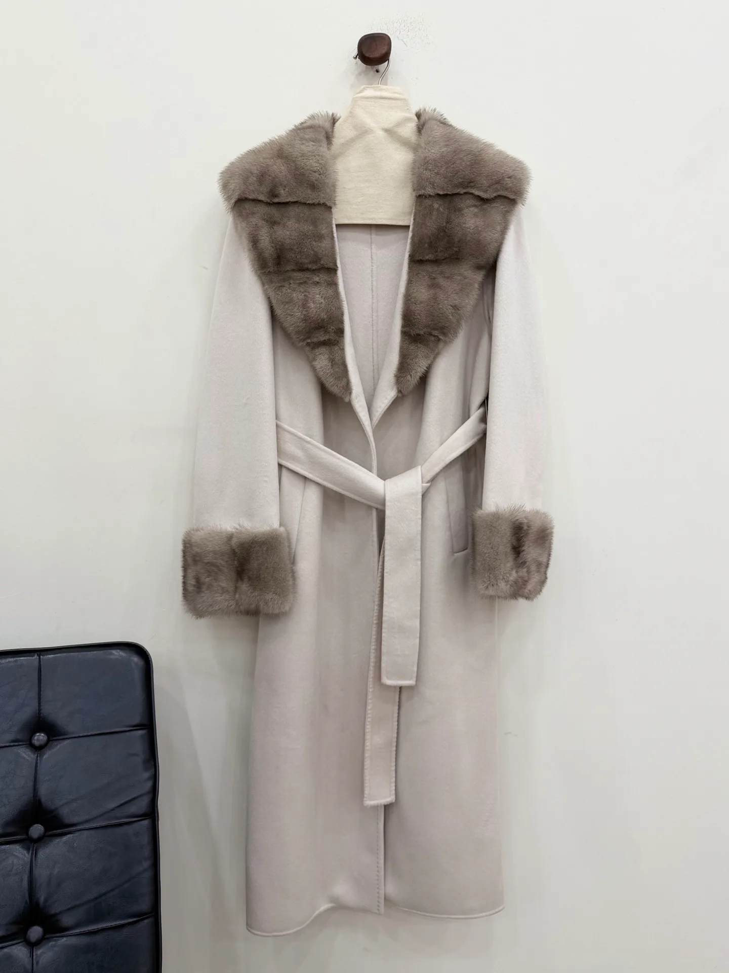 Пальто Женские Loro Piana 18770235