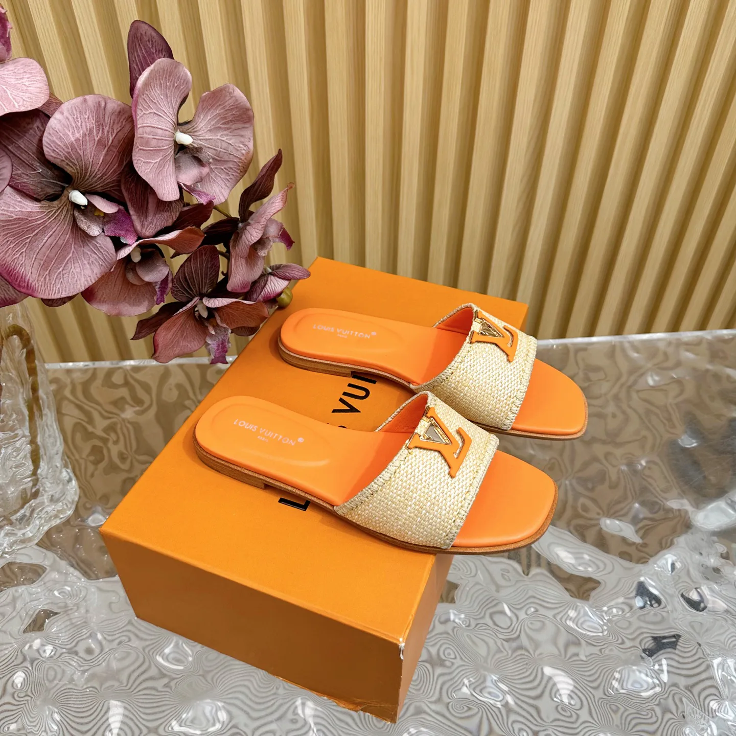 Шлепанцы Женские Louis Vuitton 629246