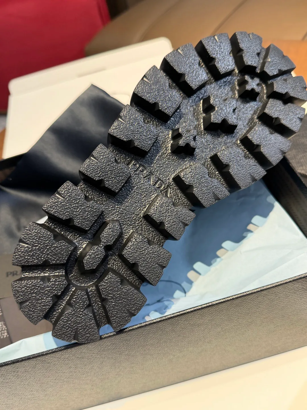 Кроссовки Женские Prada 18750284