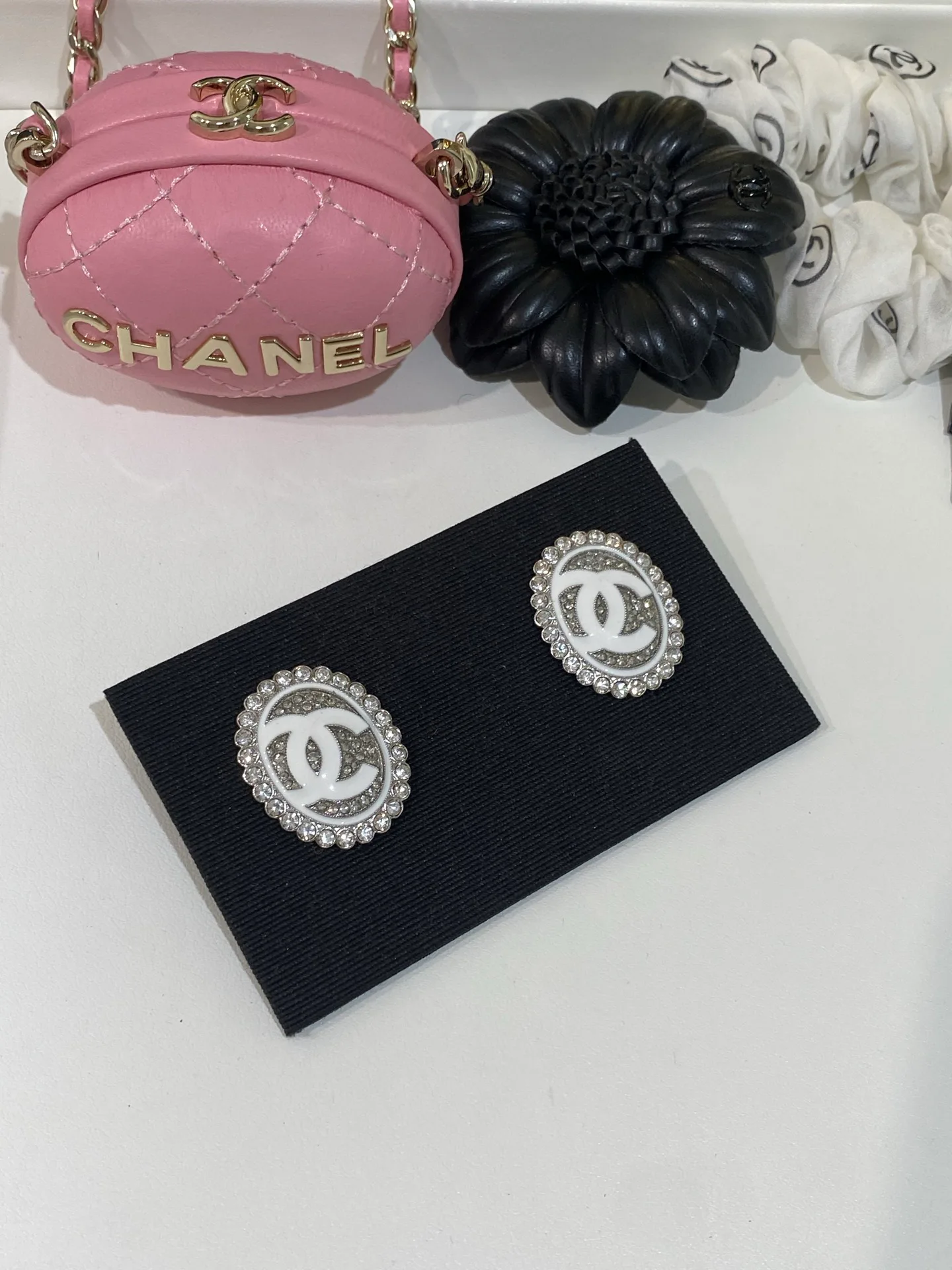 Бижутерия Chanel 18122406