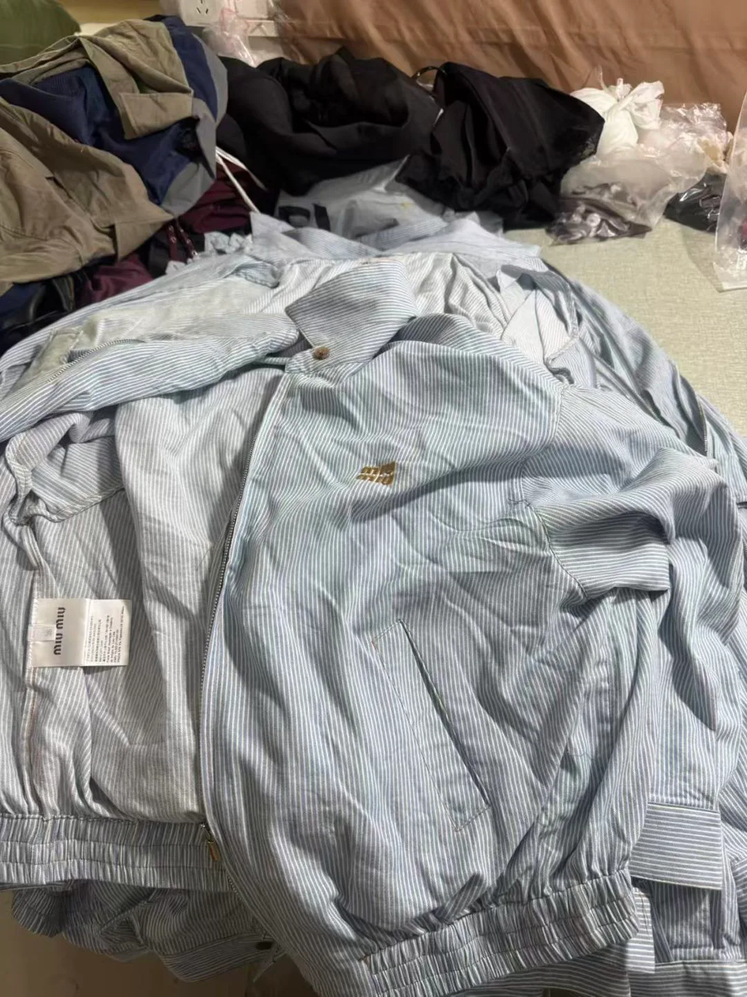 Куртки И Пуховики Мужские Miu Miu 1684429