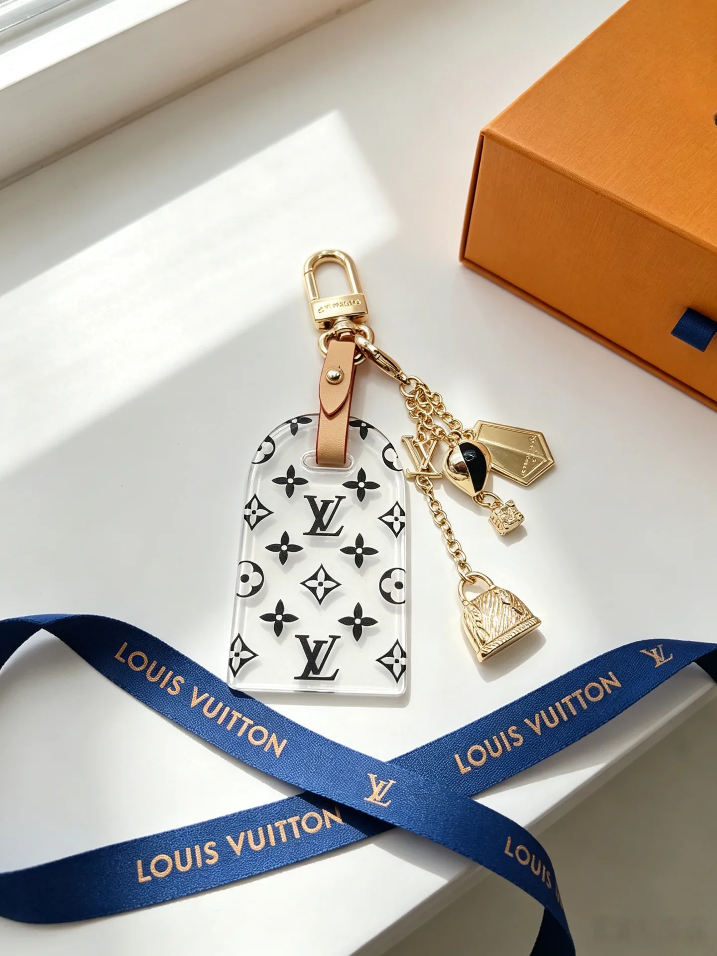 Ключницы Louis Vuitton 17922652