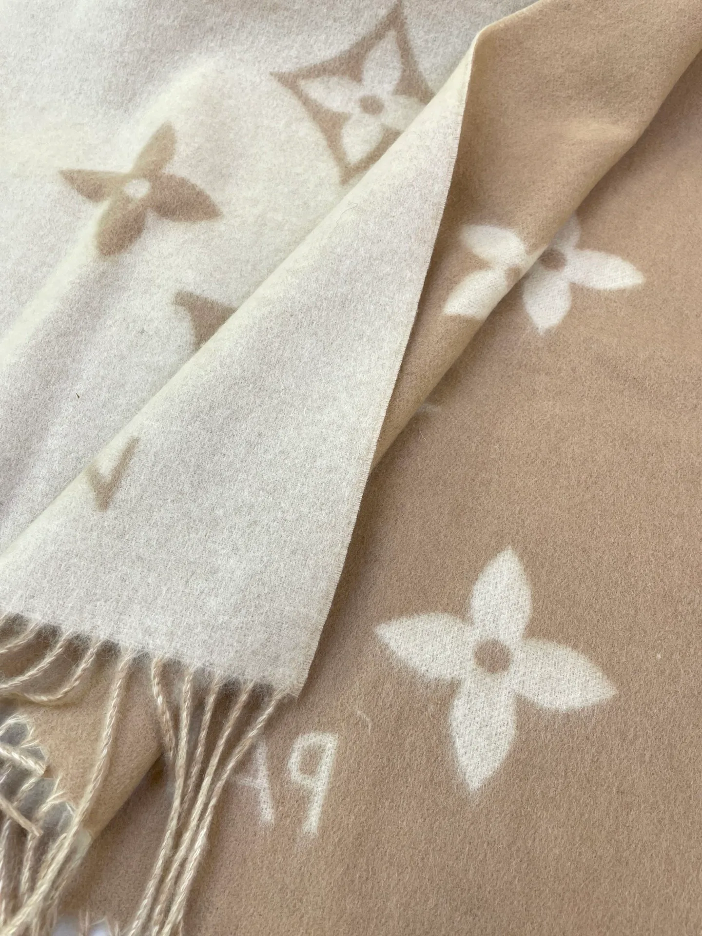 Шарфы Louis Vuitton 266402