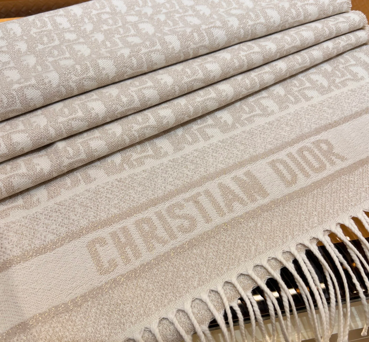 Шарфы Christian Dior 18595825