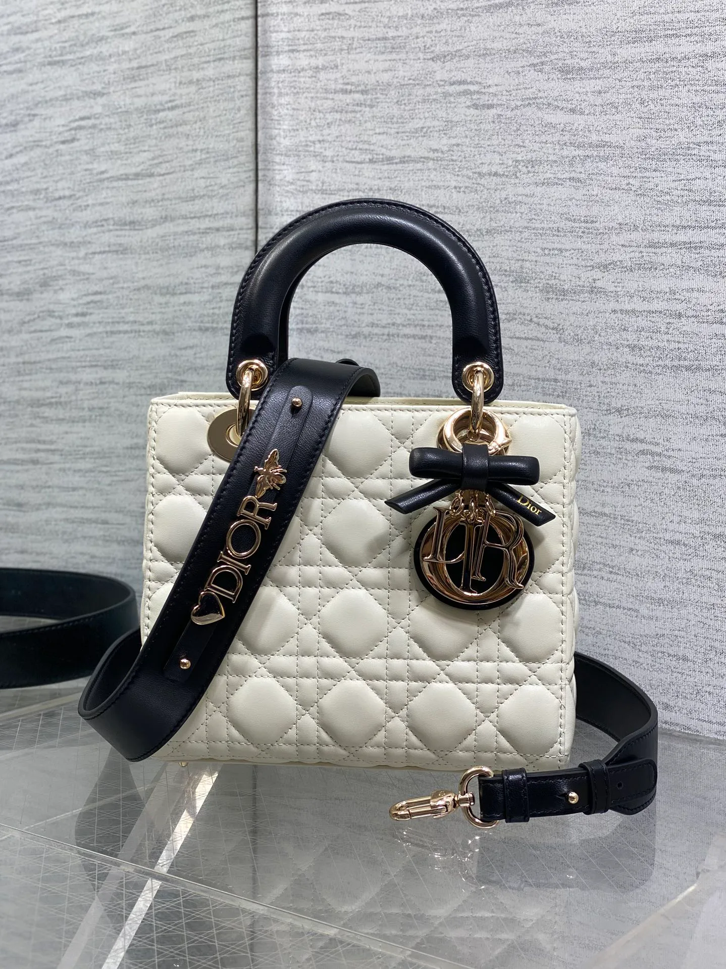 Классические Сумки Женские Christian Dior 12189488