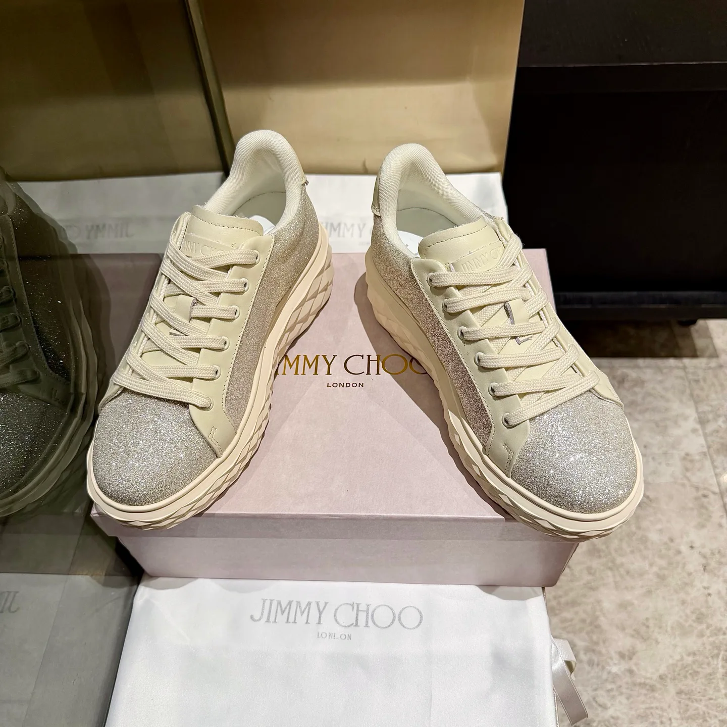 Кроссовки Женские Jimmy Choo 18104588