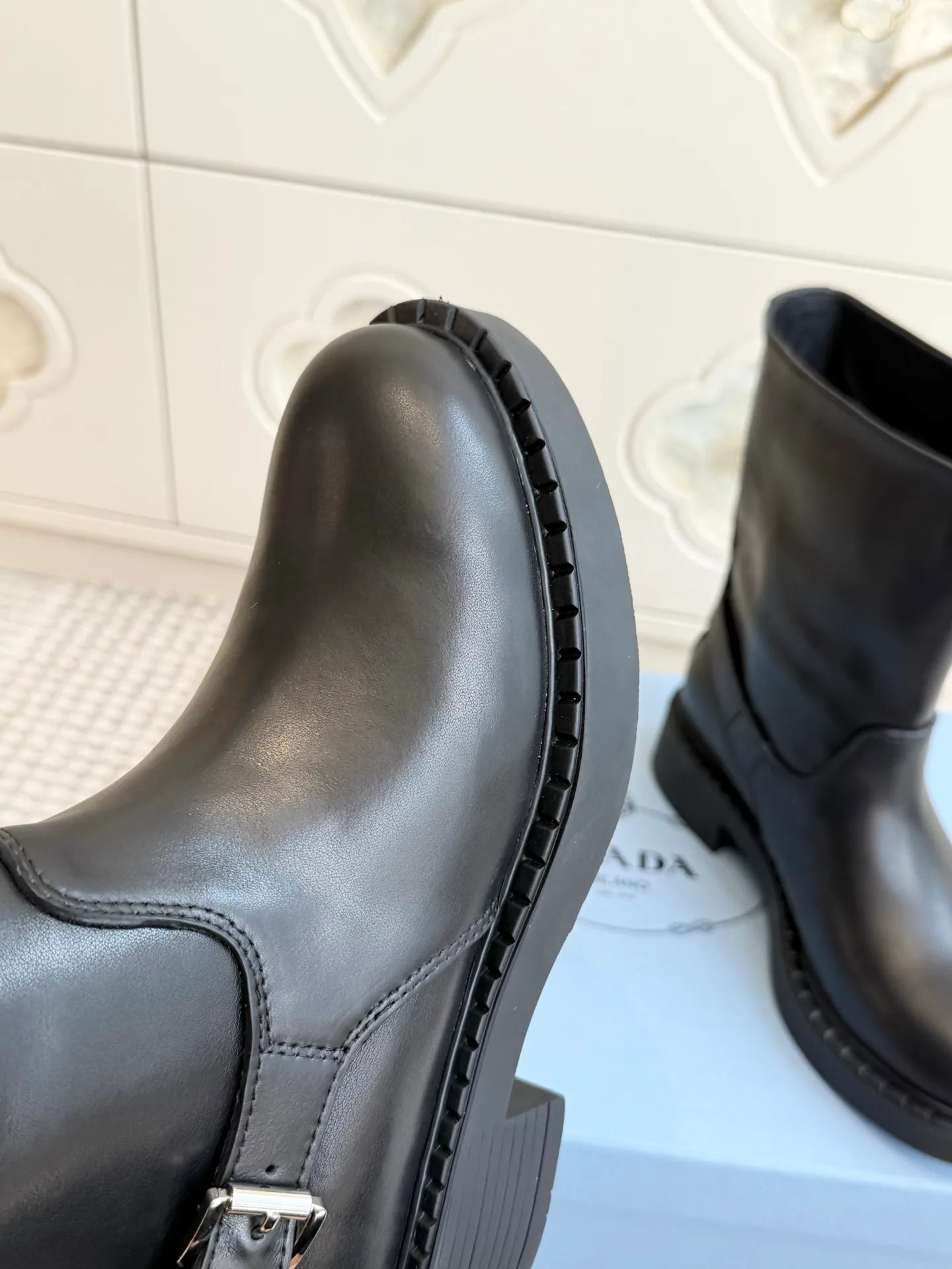 Ботинки Женские Prada 18598050