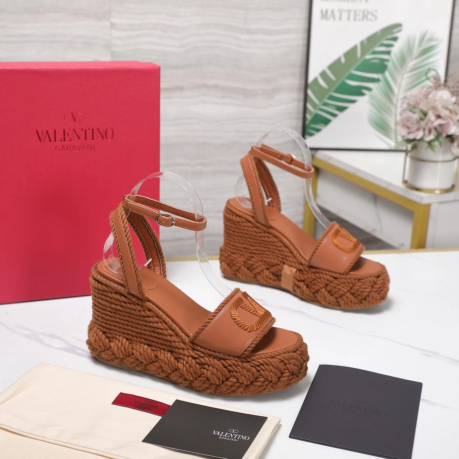 Босоножки Женские Valentino 17371718