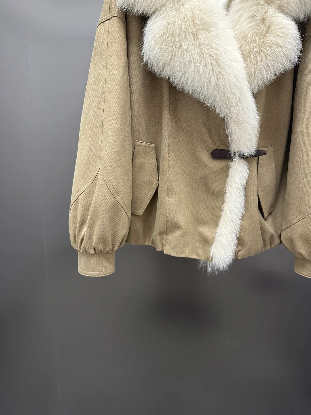Куртки И Пуховики Женские Max Mara 18702443