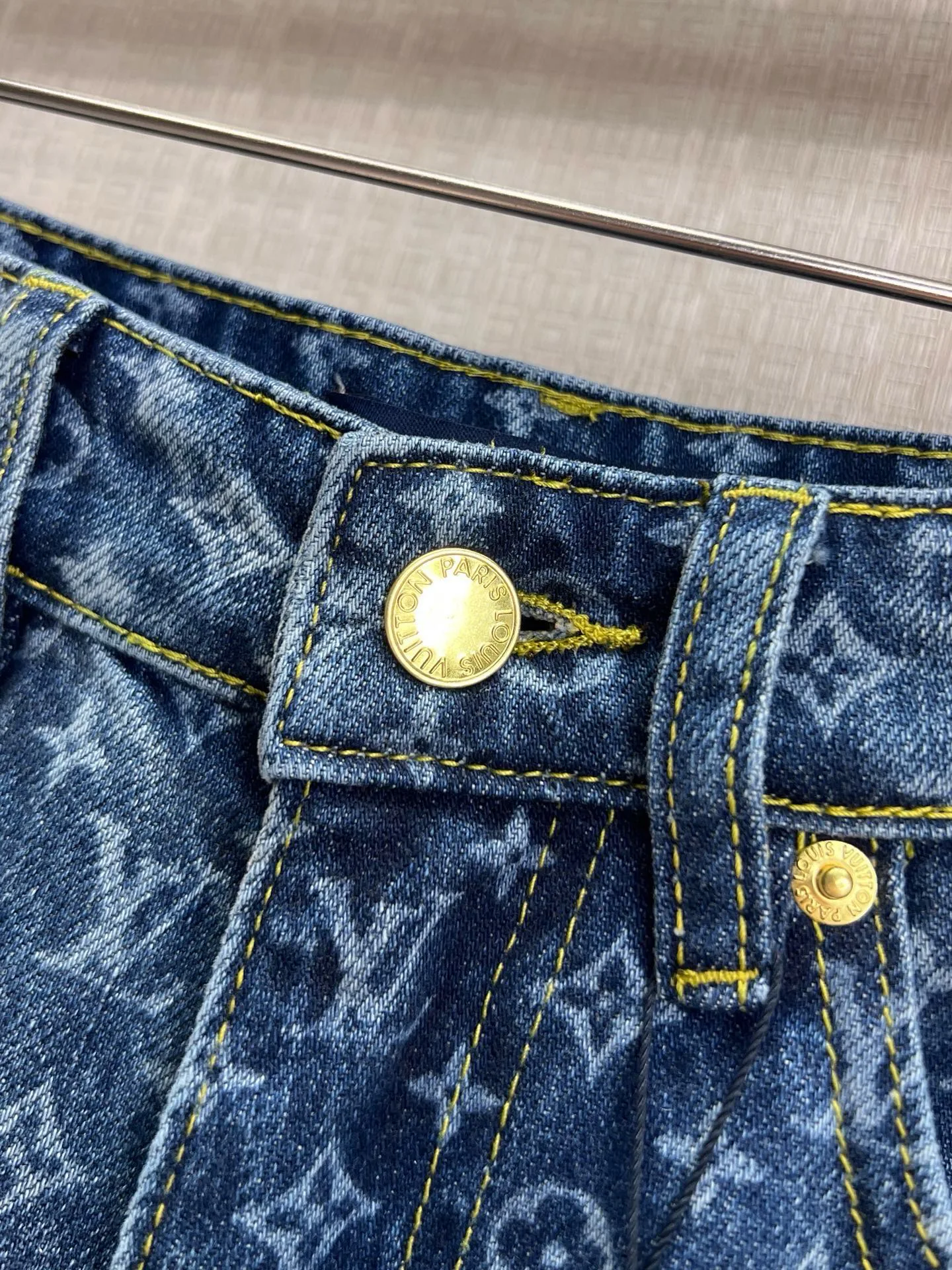 Джинсы Женские Louis Vuitton 17513550