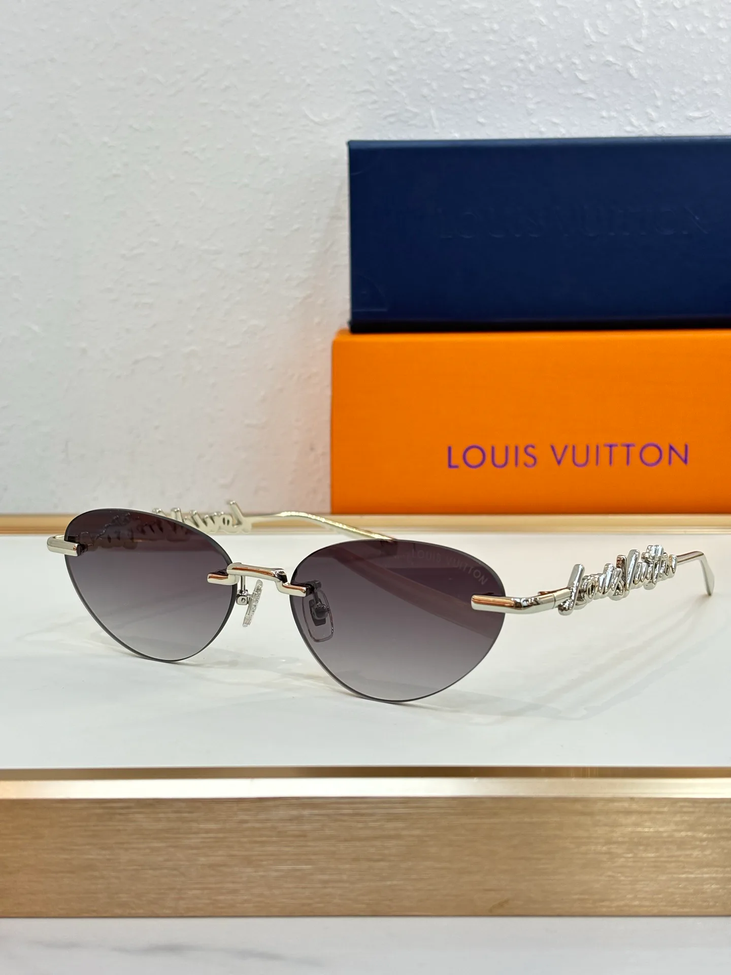 Очки Louis Vuitton 18629799