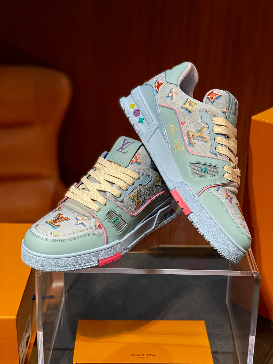 Кроссовки Женские Louis Vuitton 5543046