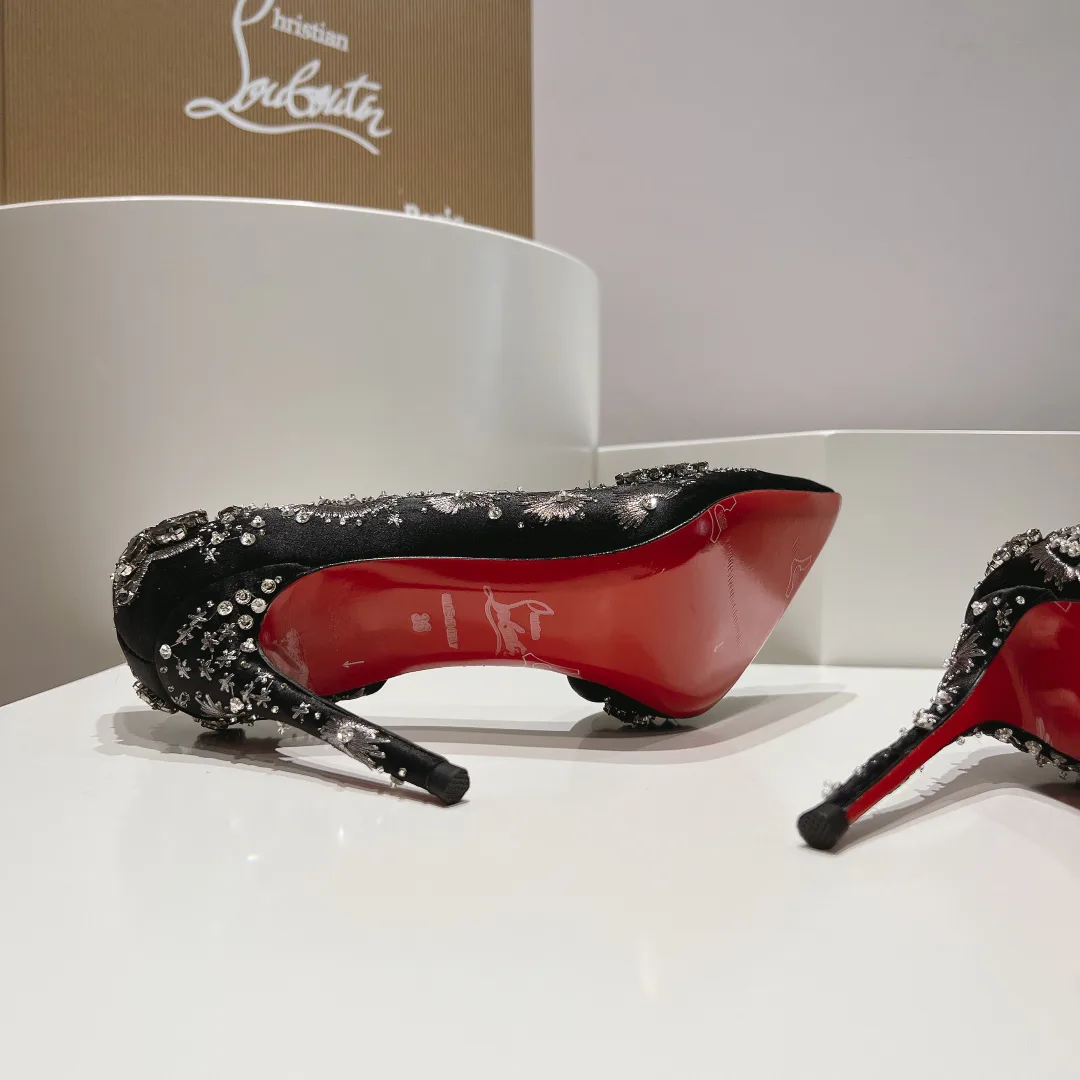 Туфли Женские Christian Louboutin 28145