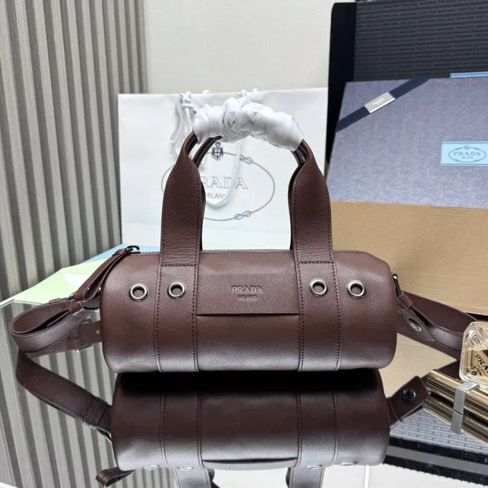 Классические Сумки Женские Prada 16953768