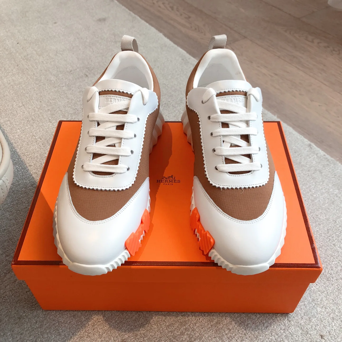 Кроссовки Женские Hermes 18729726