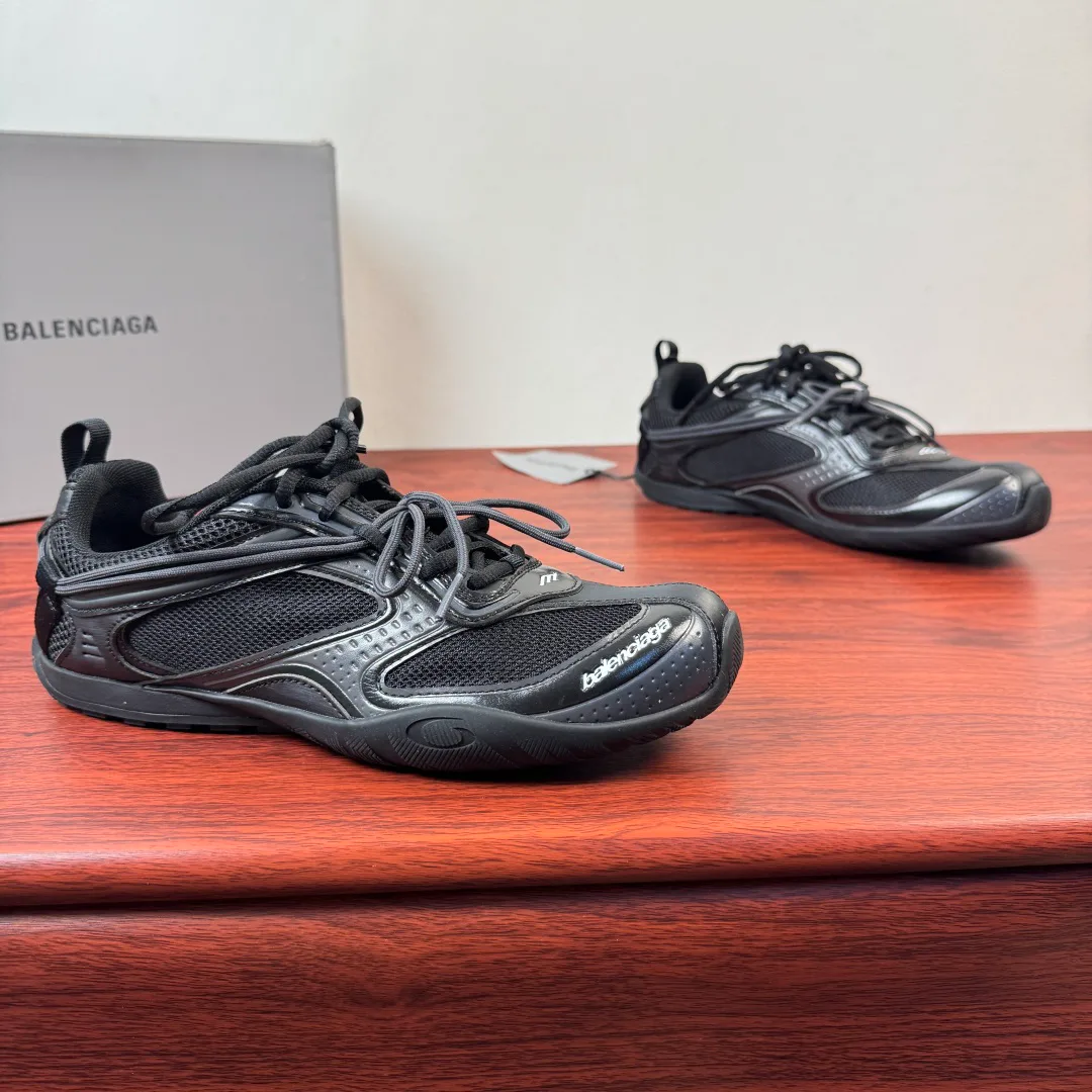Кроссовки Женские Balenciaga 14845603