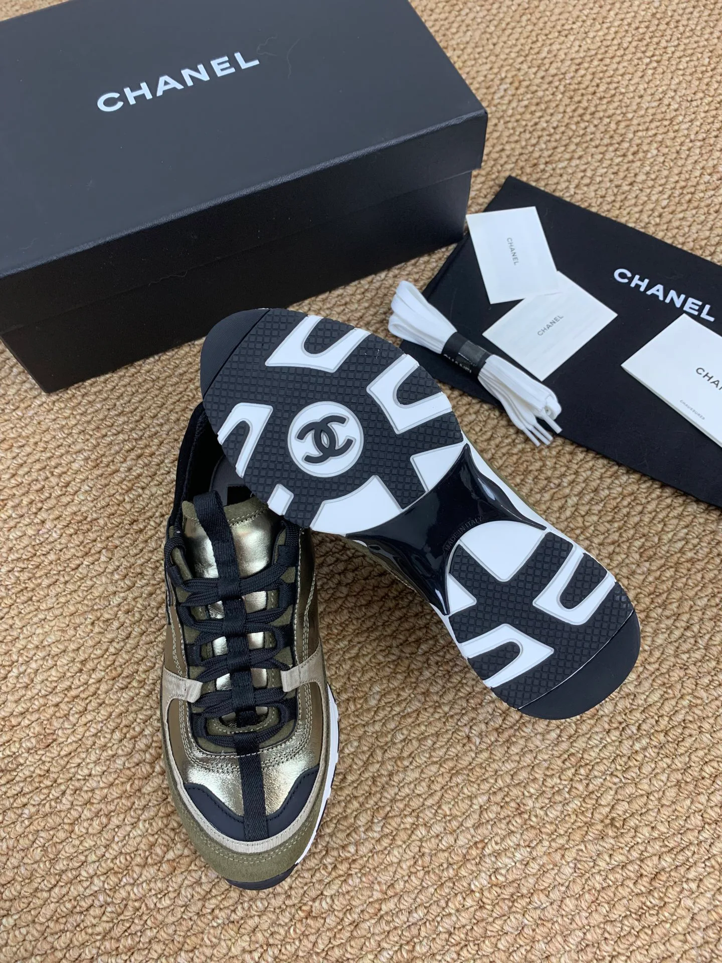 Кроссовки Женские Chanel 17545244