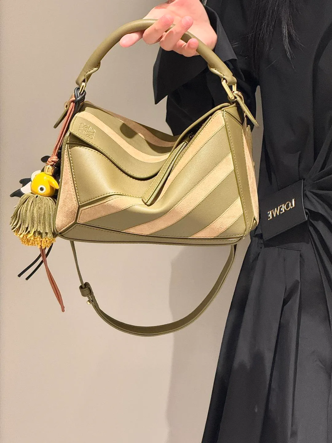 Классические Сумки Женские Loewe 11210986