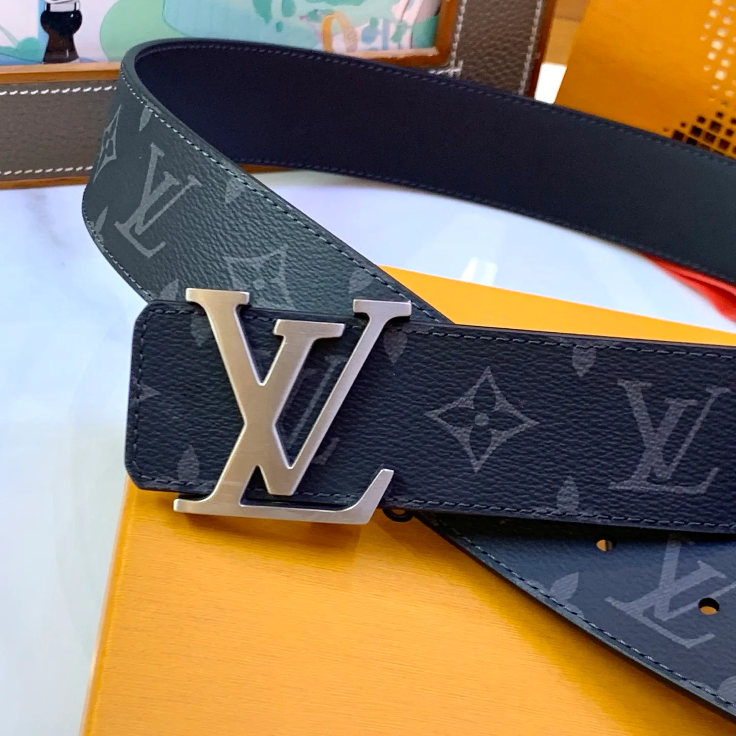 Ремни Louis Vuitton 17682160