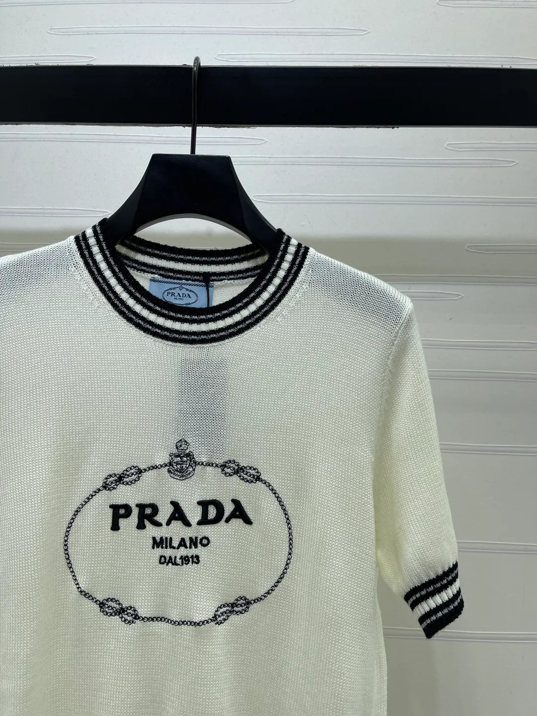 Футболки Женские Prada 17612804