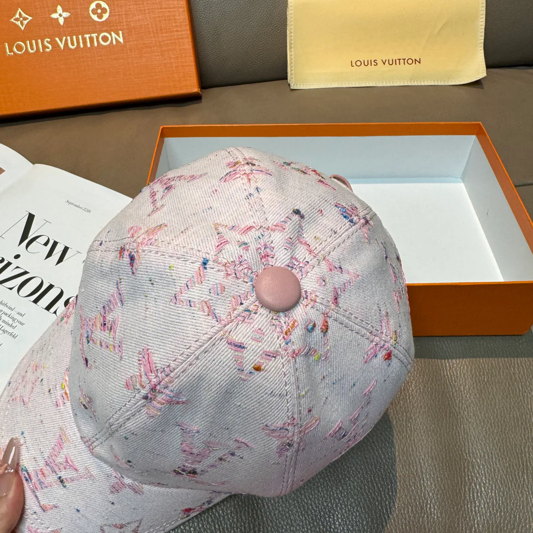 Головные Уборы Louis Vuitton 11529606