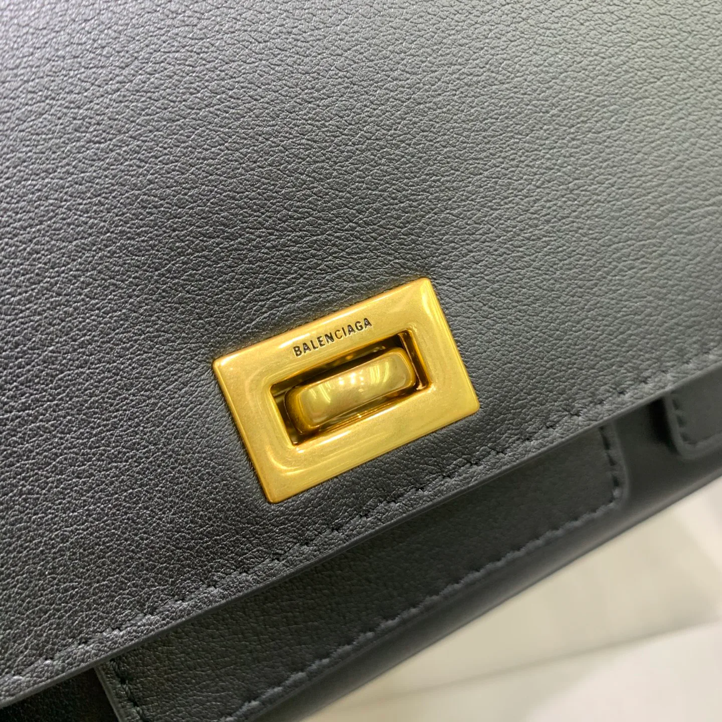 Клатчи Женские Balenciaga 13552733