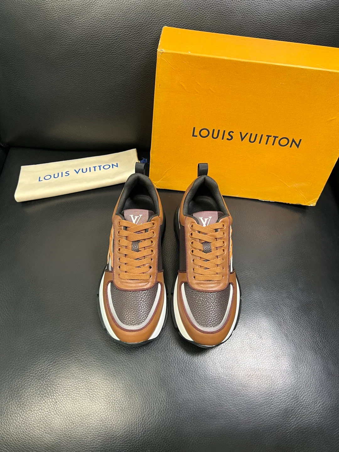 Кроссовки Мужские Louis Vuitton 369015