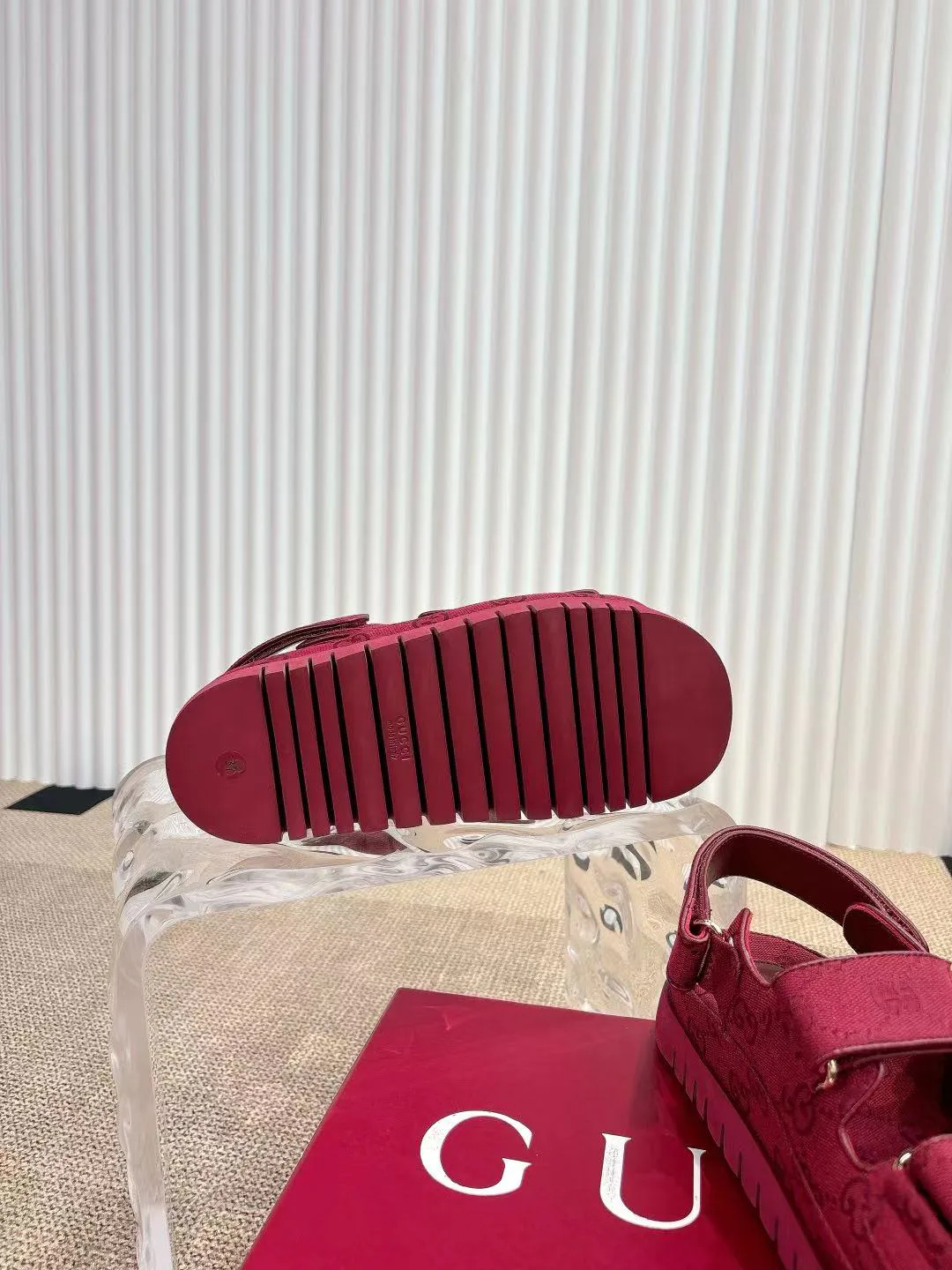 Сандалии Женские Gucci 35137