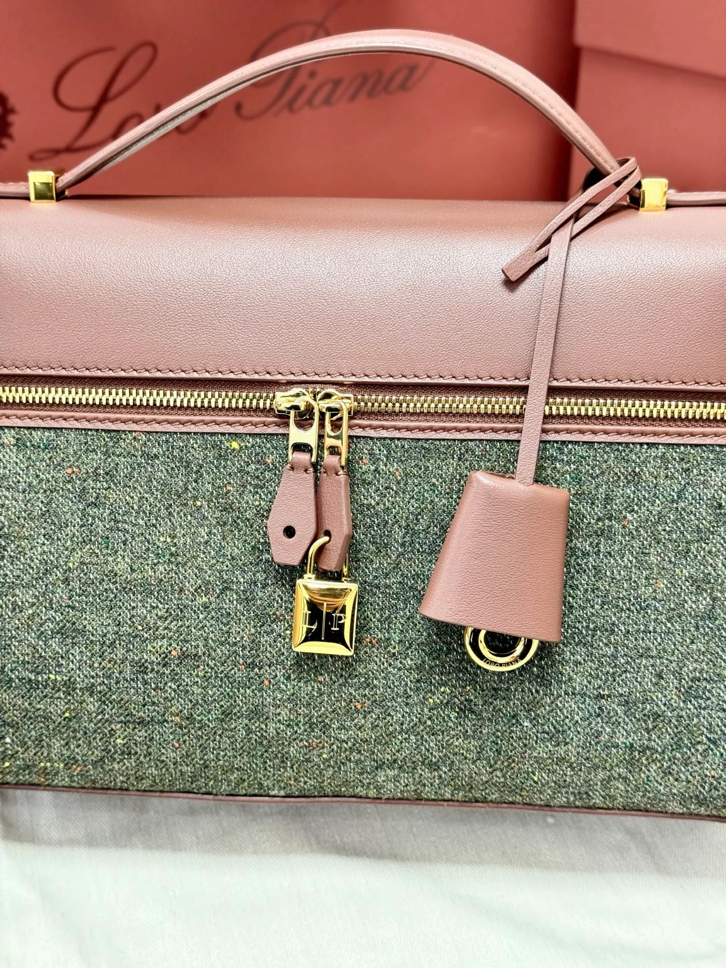 Классические Сумки Женские Loro Piana 17565046