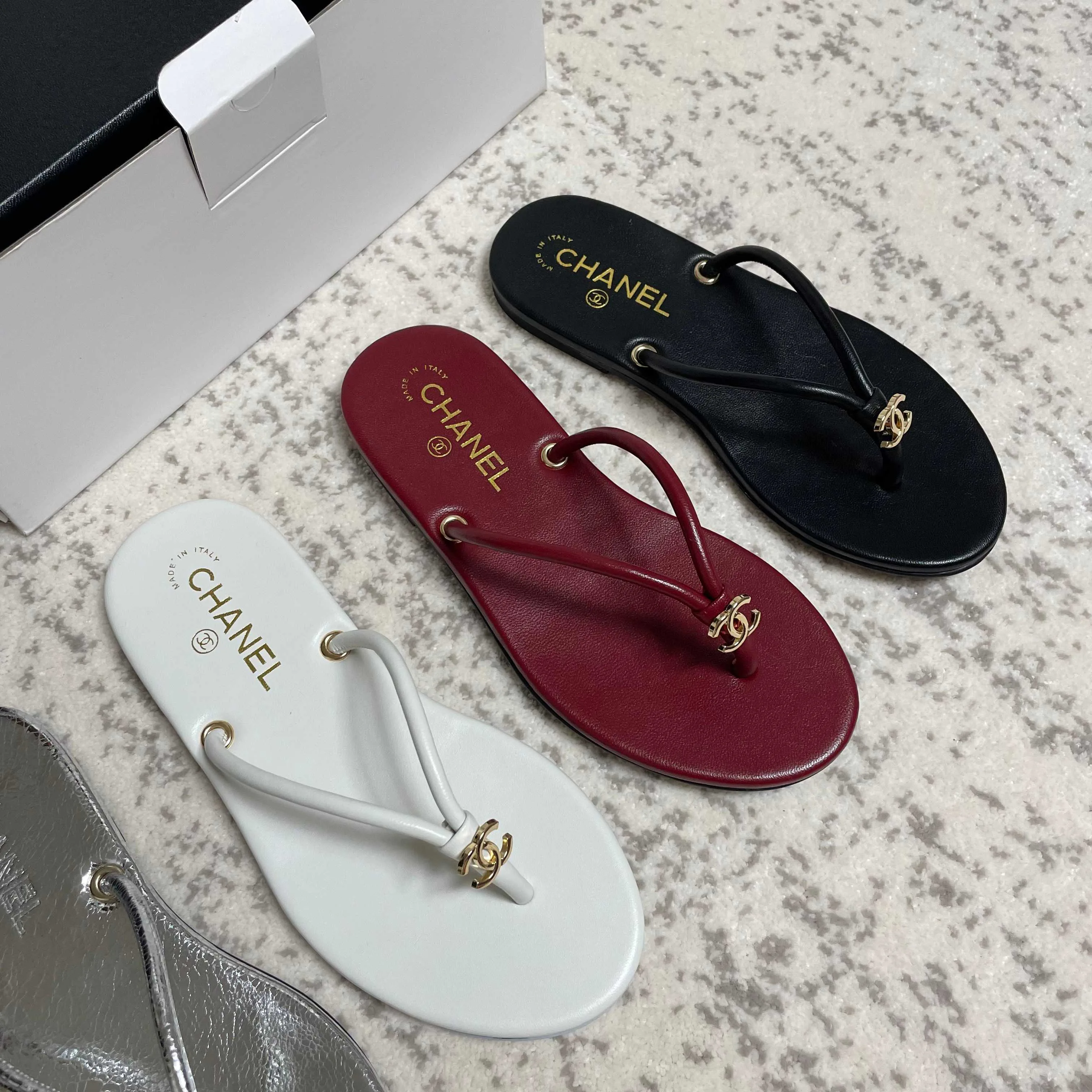 Шлепанцы Женские Chanel 17665618
