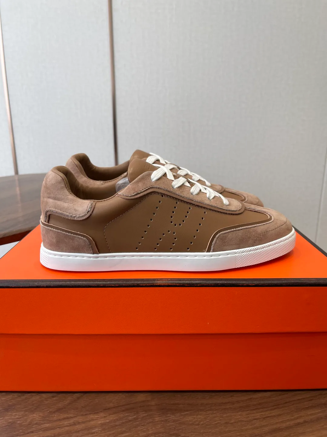 Кроссовки Женские Hermes 1284392