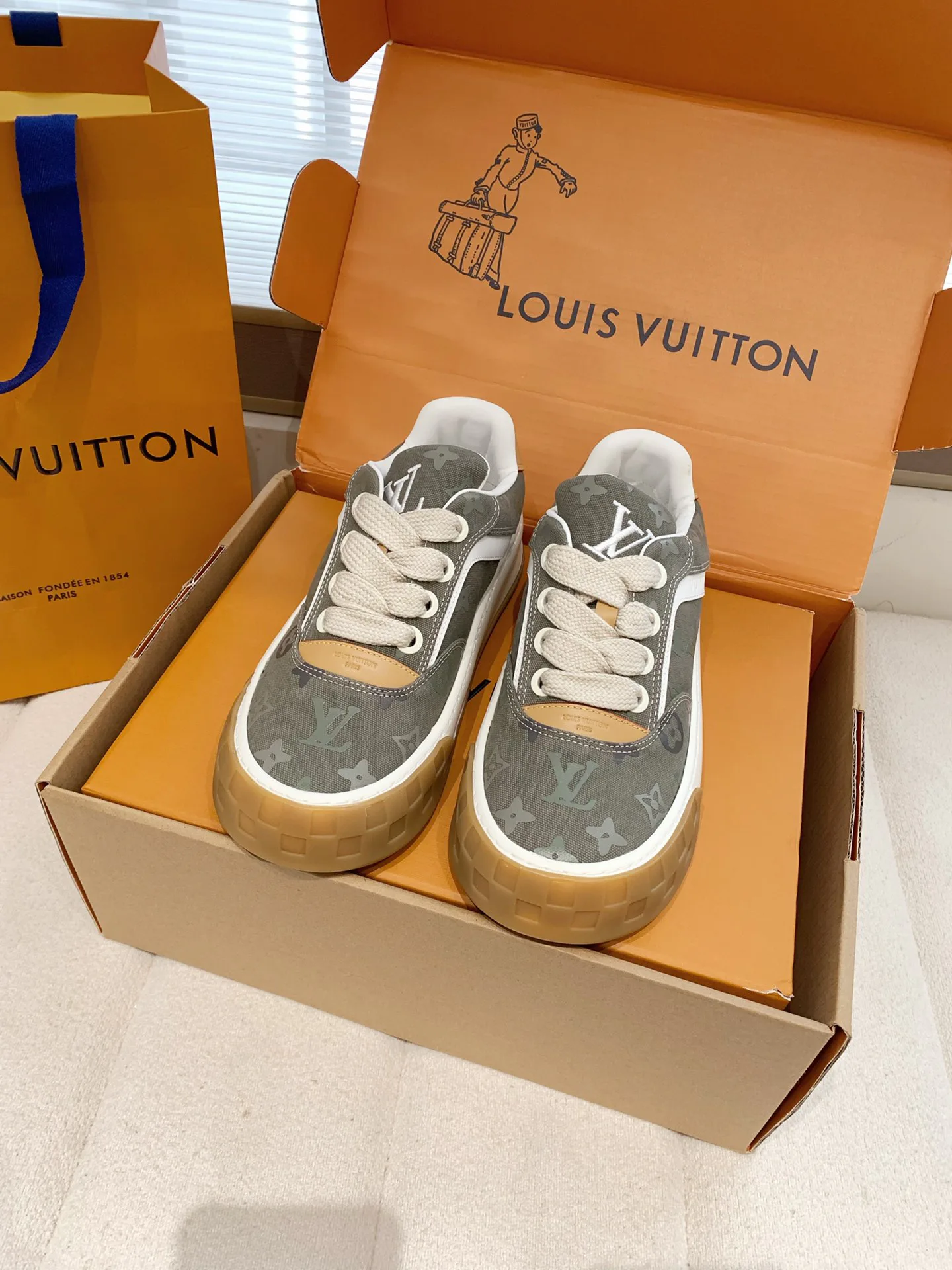 Кеды Женские Louis Vuitton 13183742
