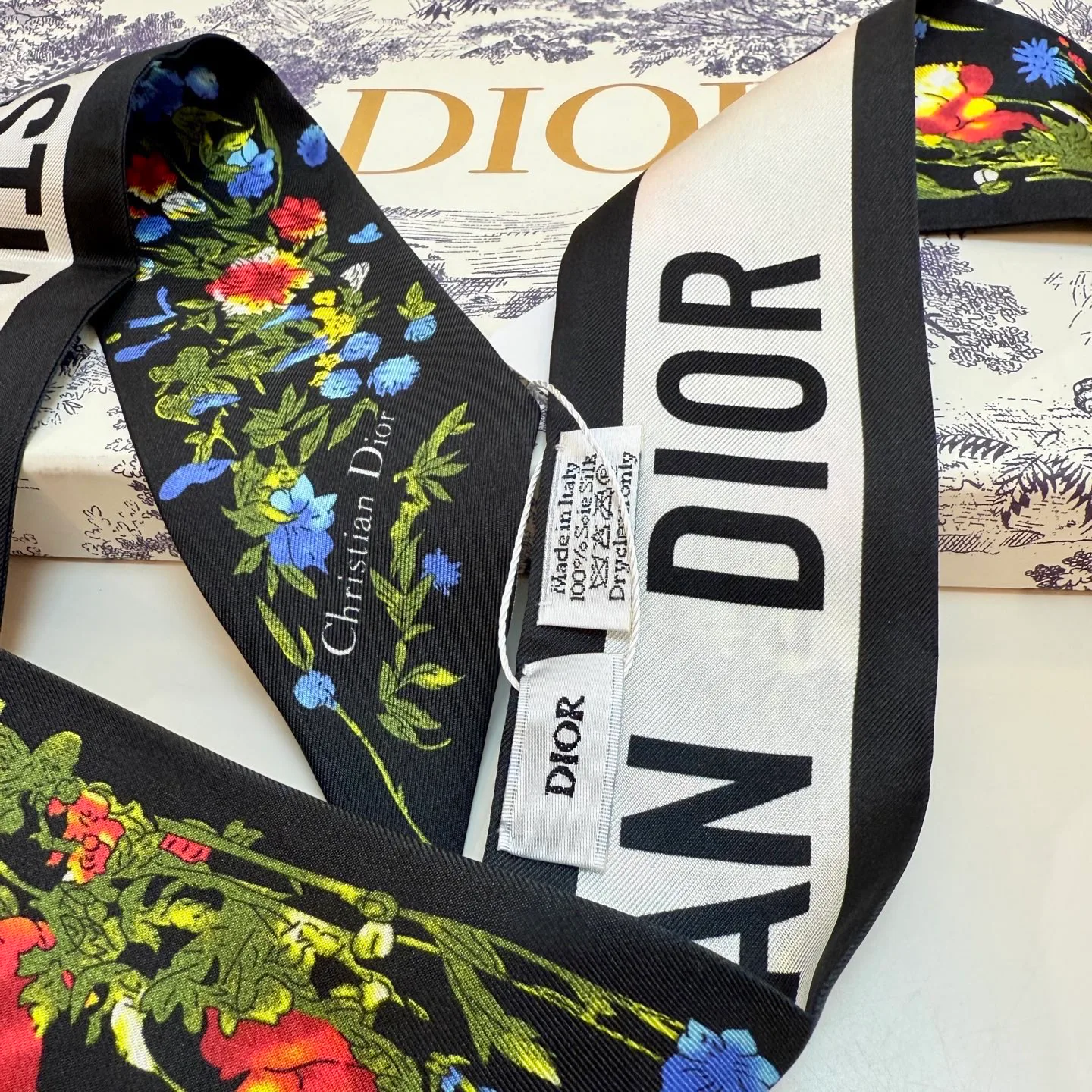 Платки Christian Dior 10695708