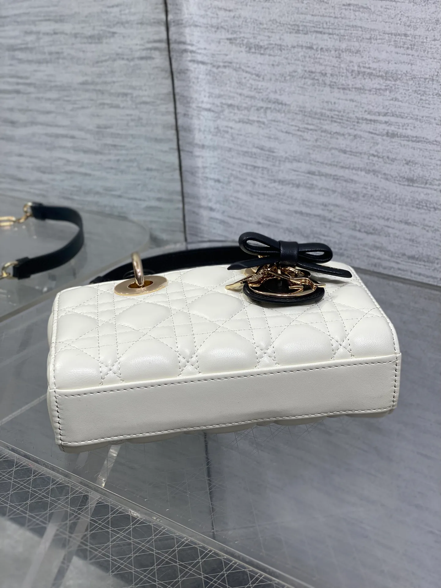 Классические Сумки Женские Christian Dior 11685156