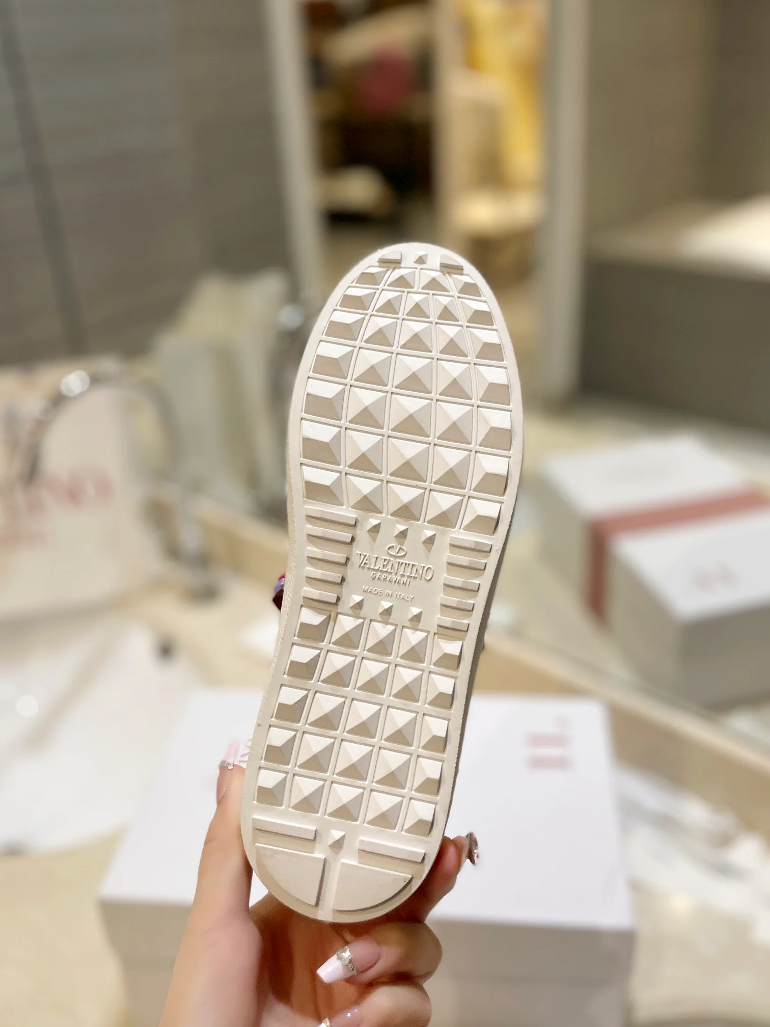 Кроссовки Женские Valentino 615585