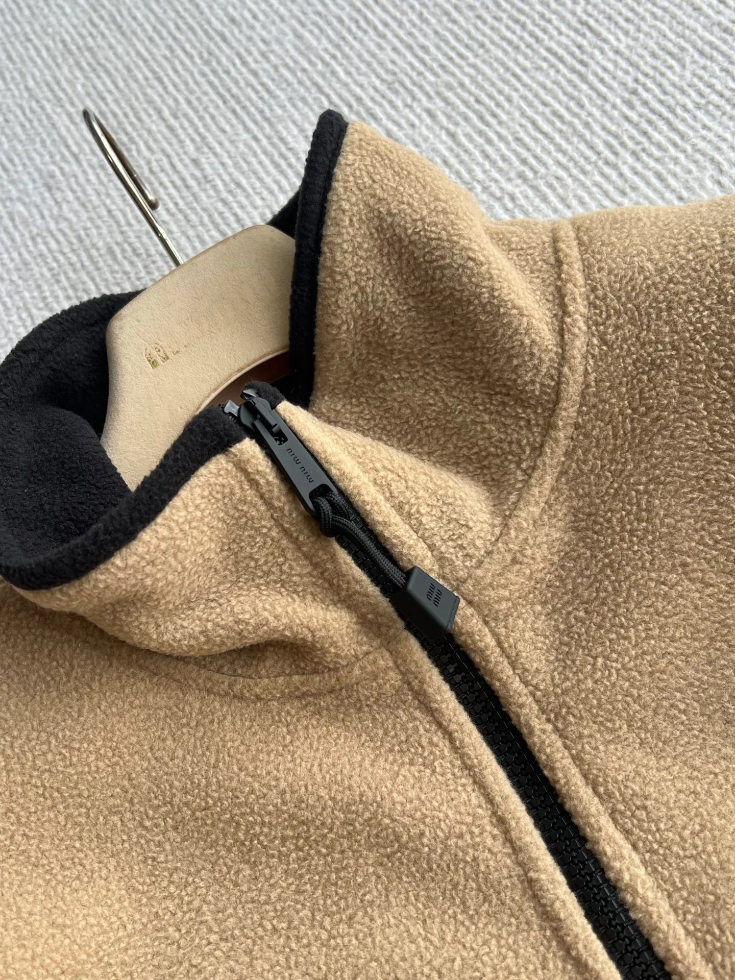 Куртки И Пуховики Женские Miu Miu 18046832