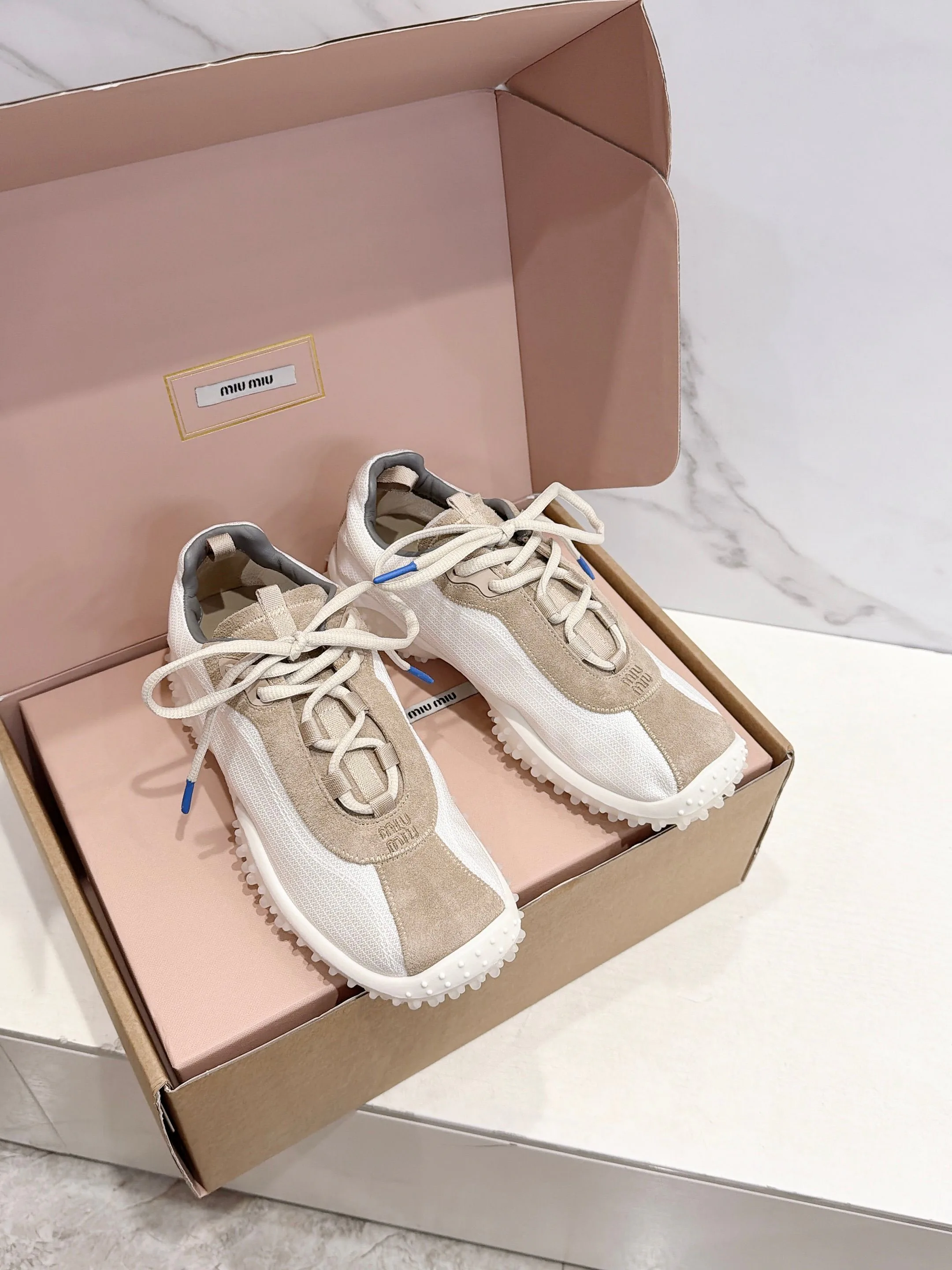 Кроссовки Женские Miu Miu 17524726