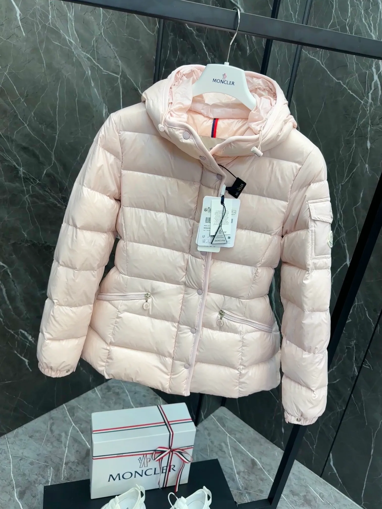 Куртки И Пуховики Женские Moncler 583244