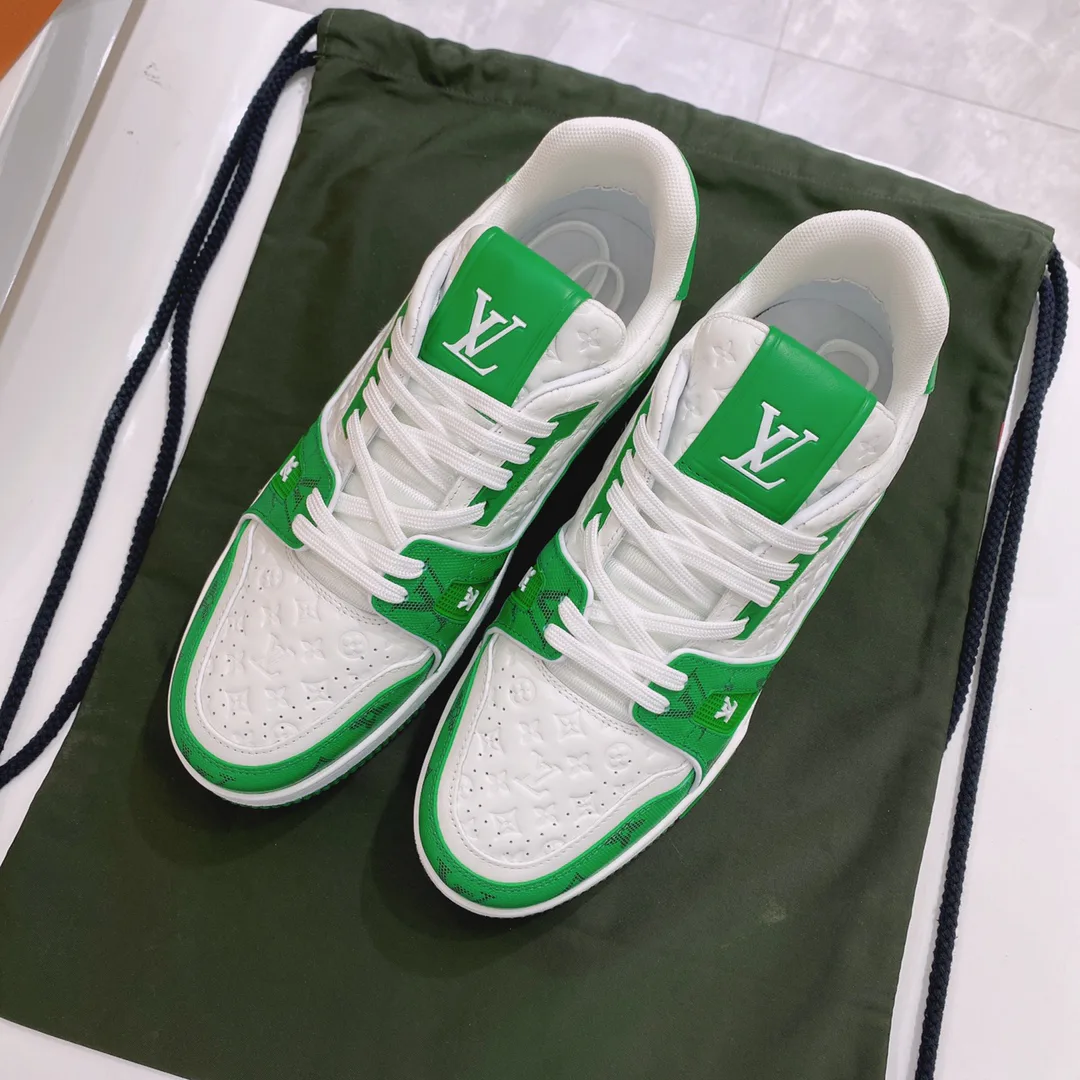 Кроссовки Женские Louis Vuitton 11707387