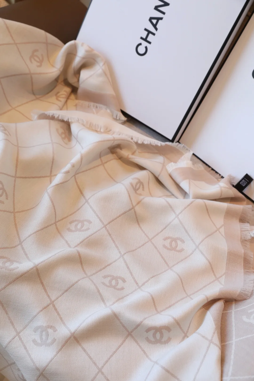 Шарфы Chanel 11852759