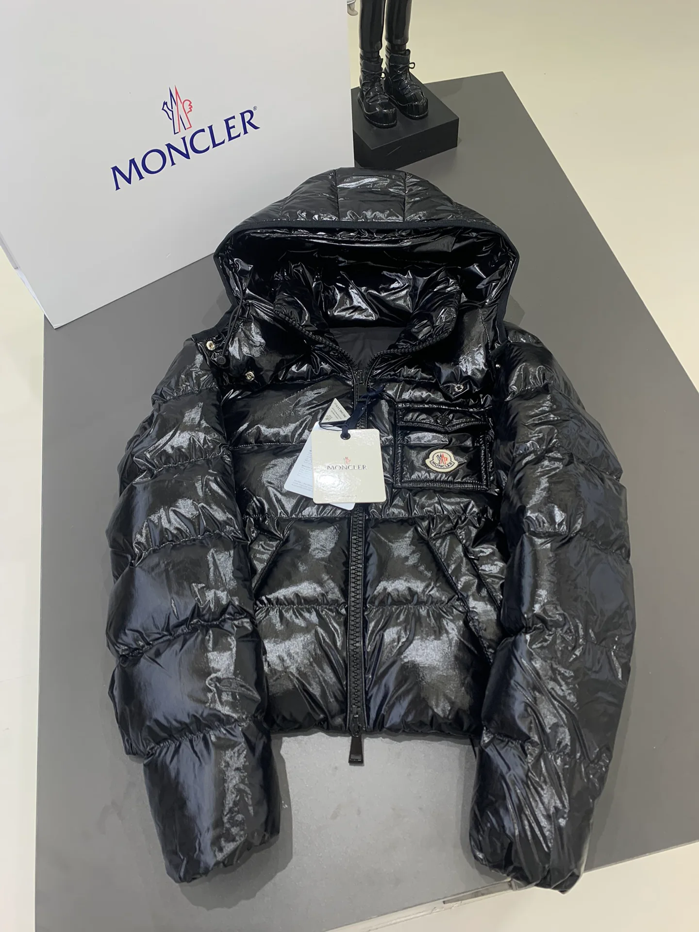 Куртки И Пуховики Женские Moncler 6134