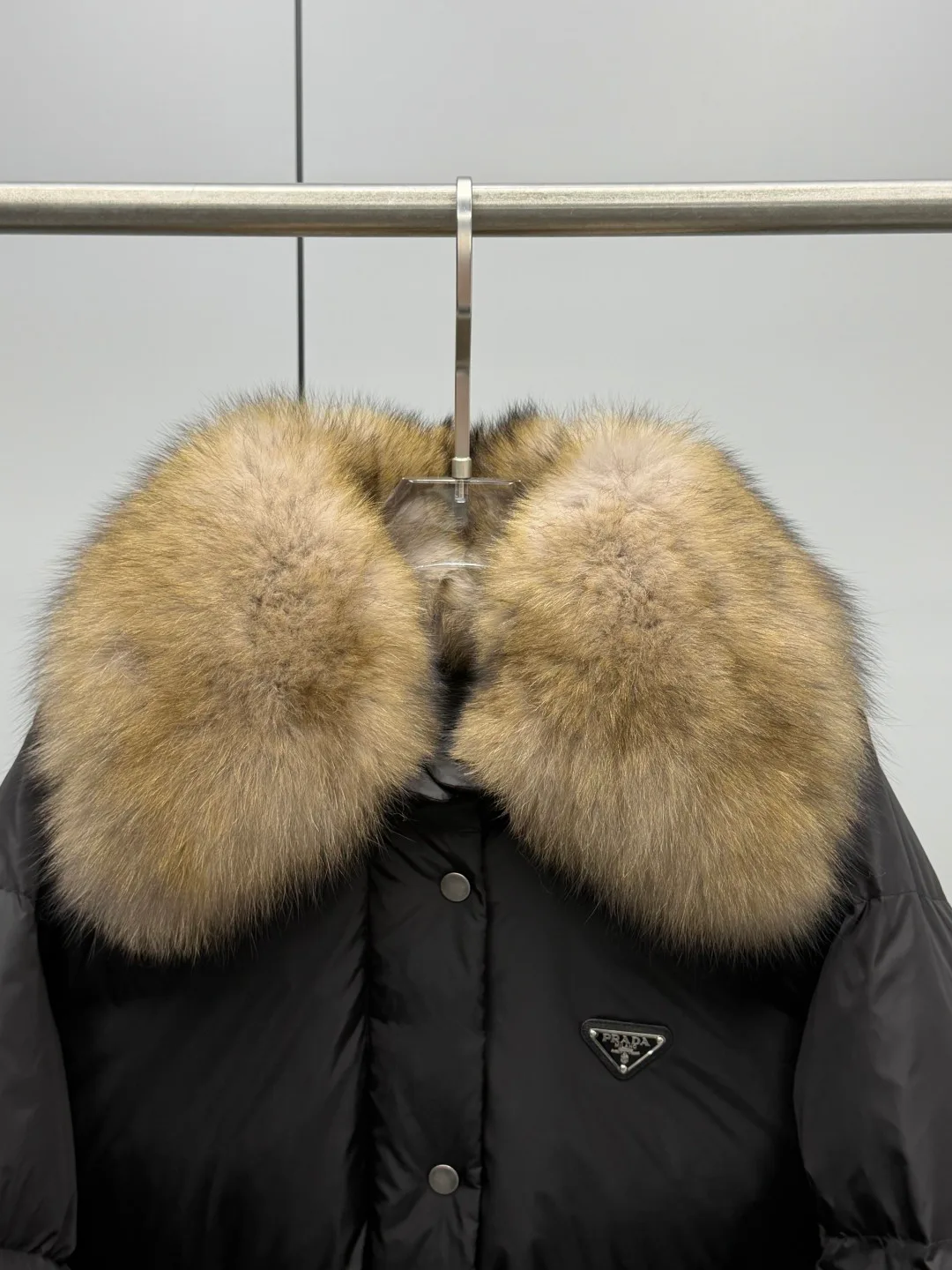 Куртки И Пуховики Женские Prada 17892316