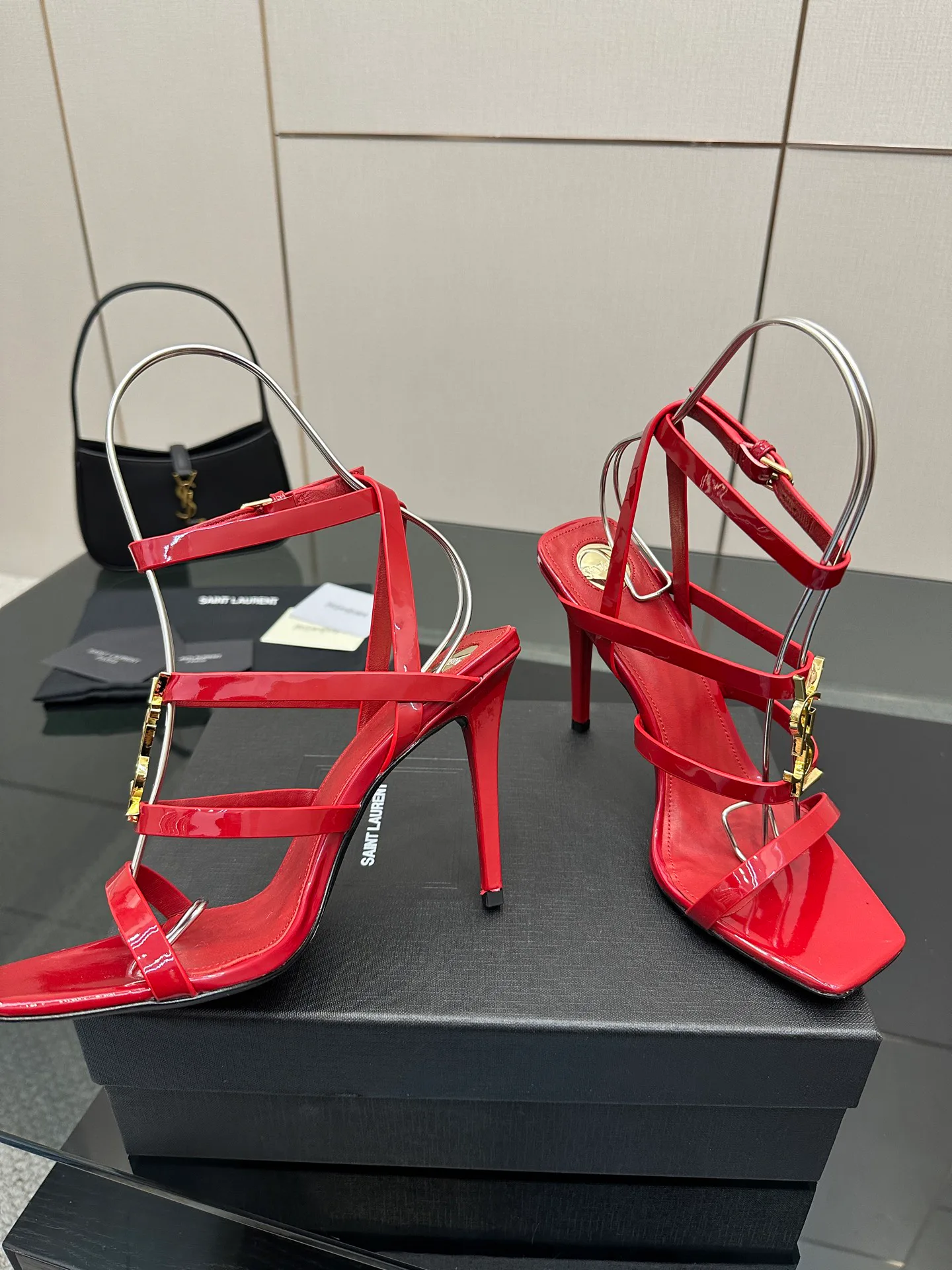 Босоножки Женские Saint Laurent 13164405