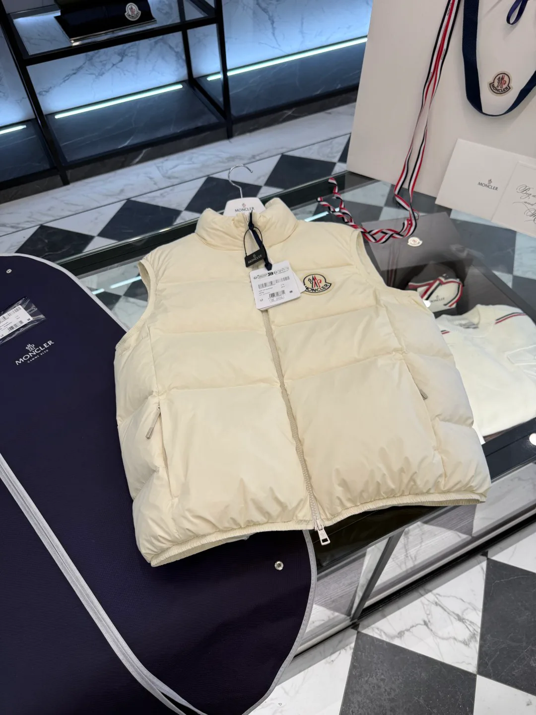 Жилеты Женские Moncler 18007566