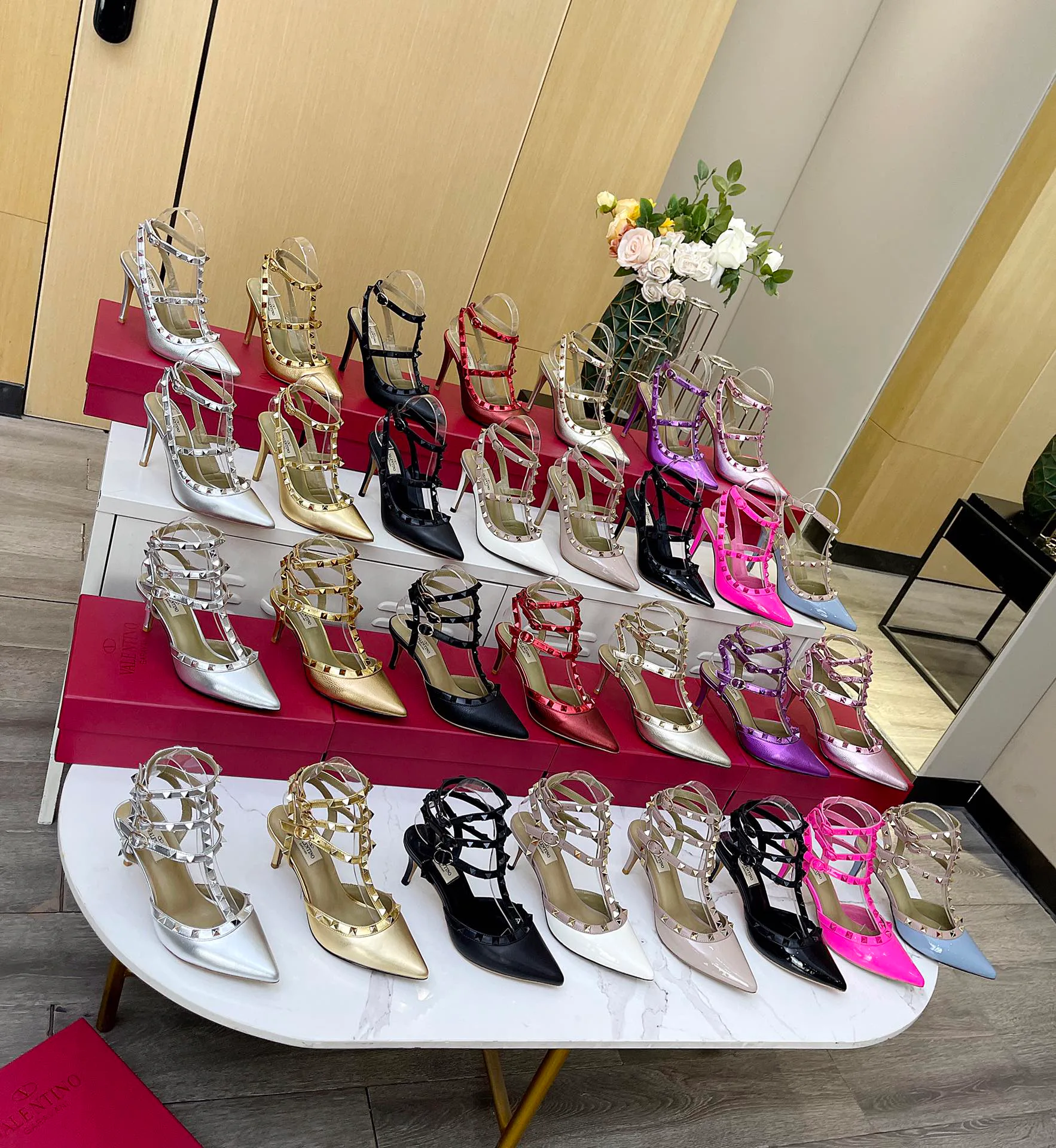 Босоножки Женские Valentino 17956825