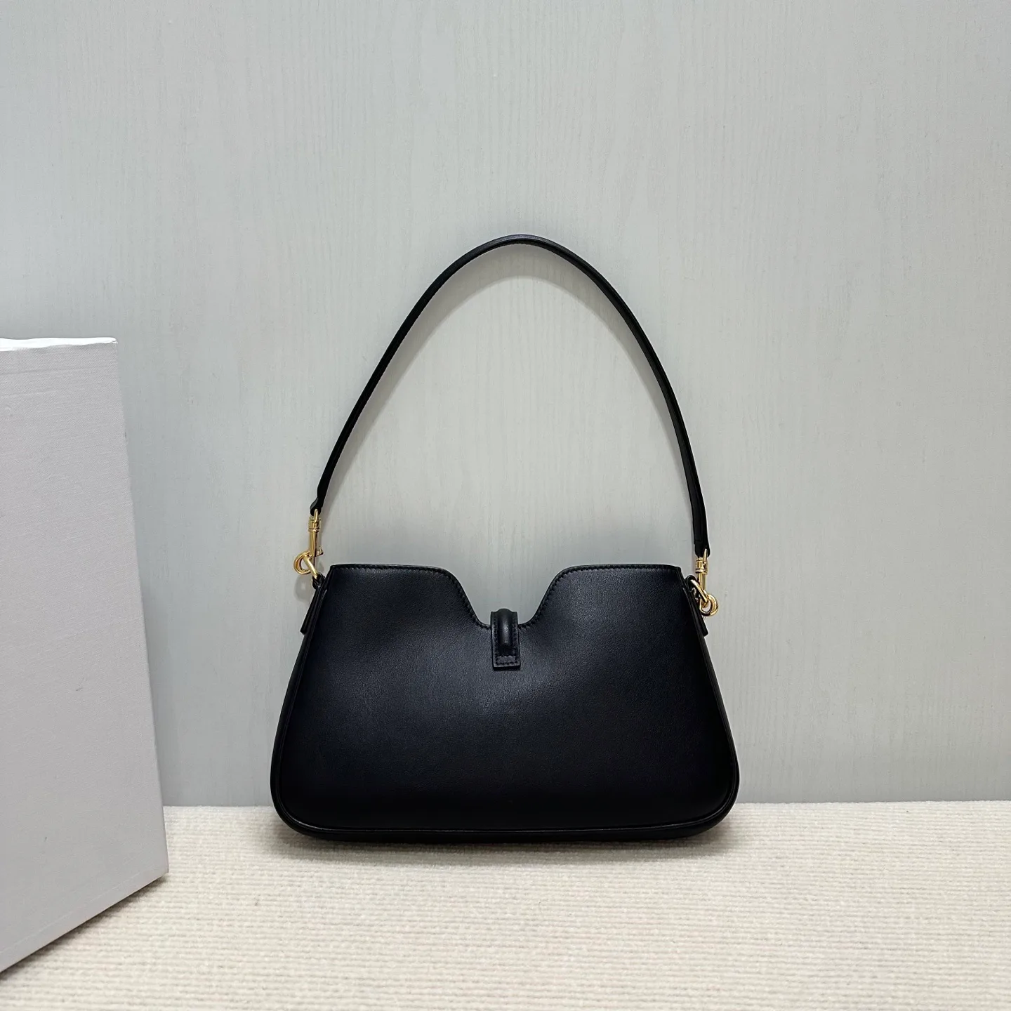 Классические Сумки Женские Celine 11512161