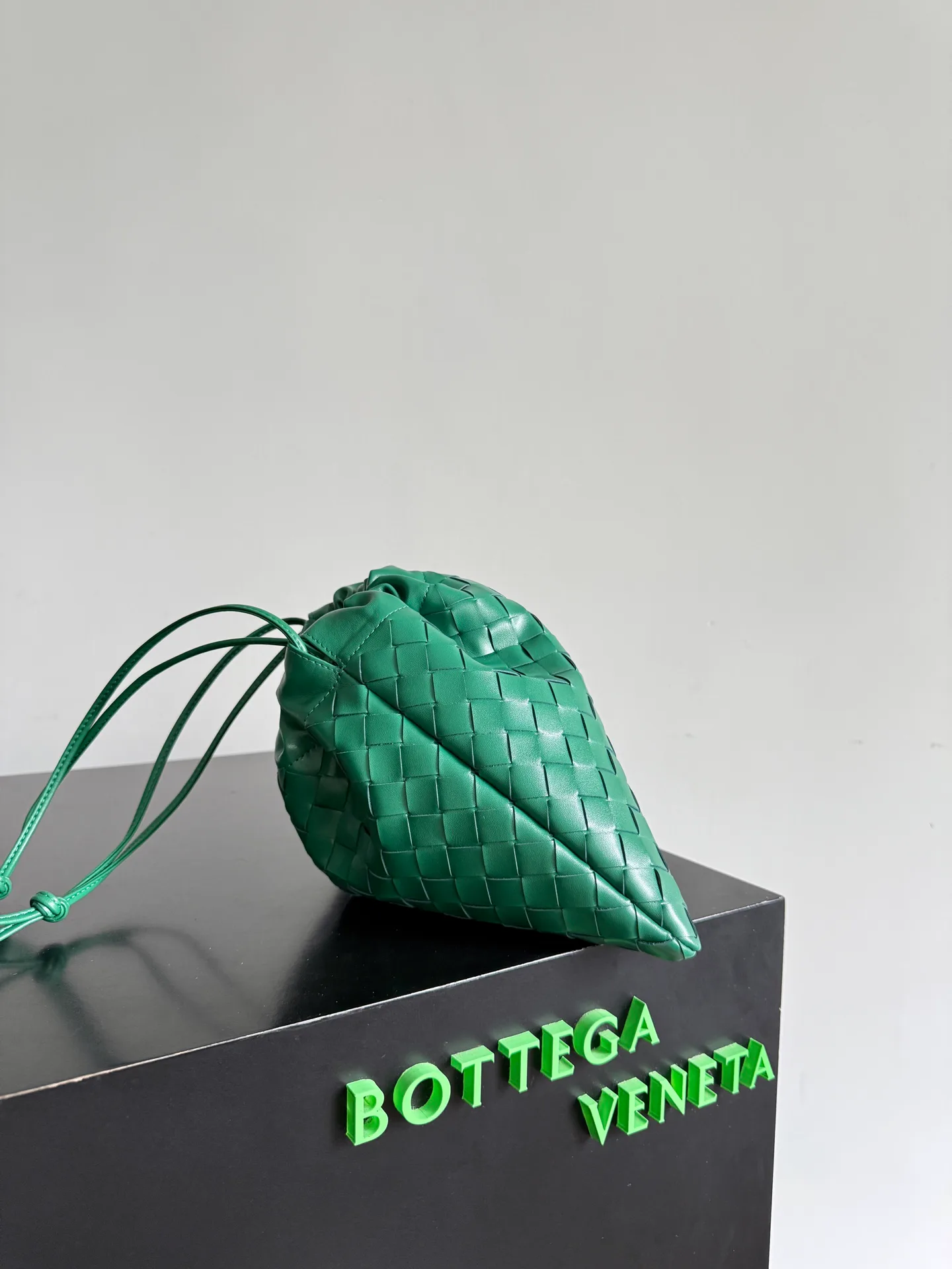 Сумки На Ремне Женские Bottega Veneta 11767747