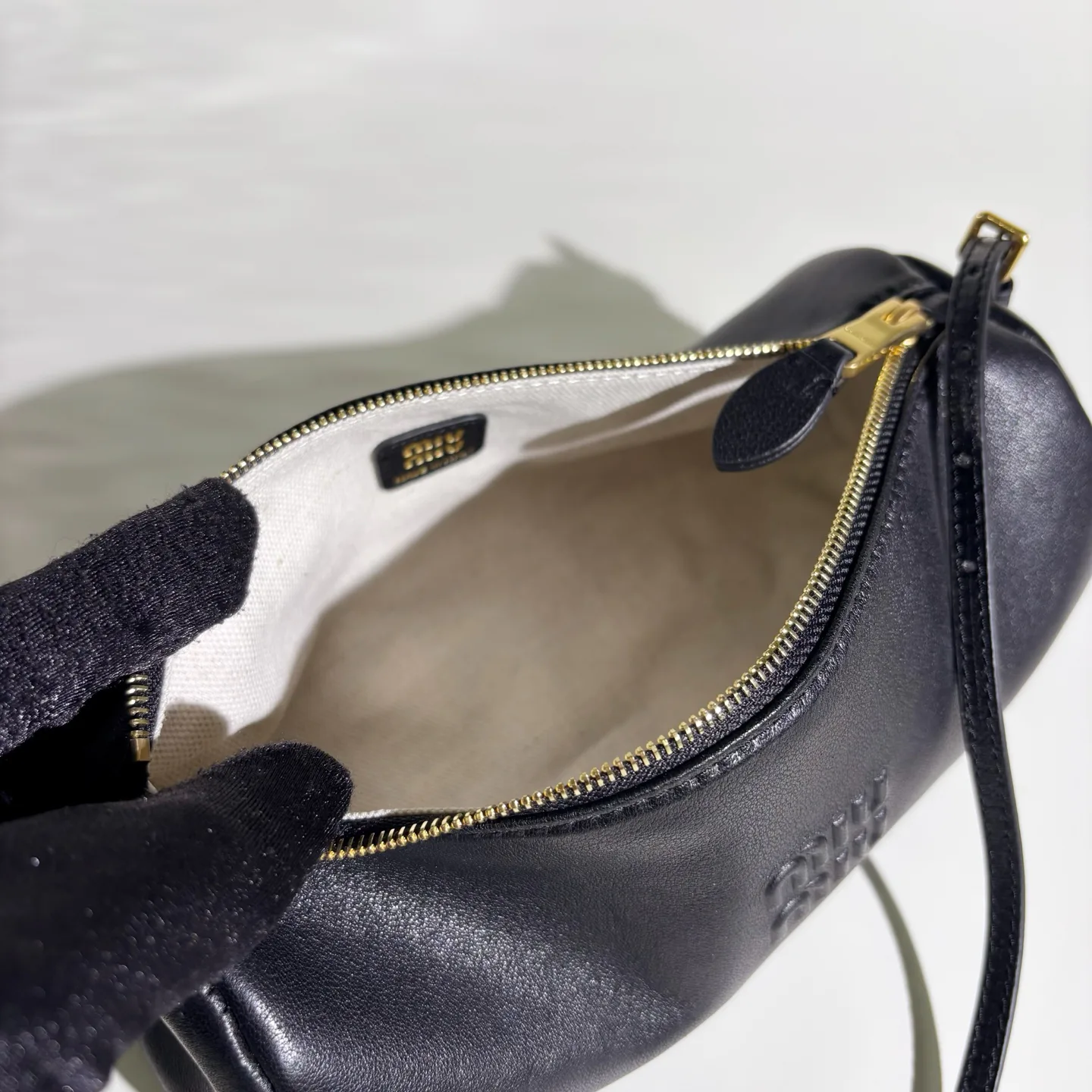 Сумки На Ремне Женские Miu Miu 12675846